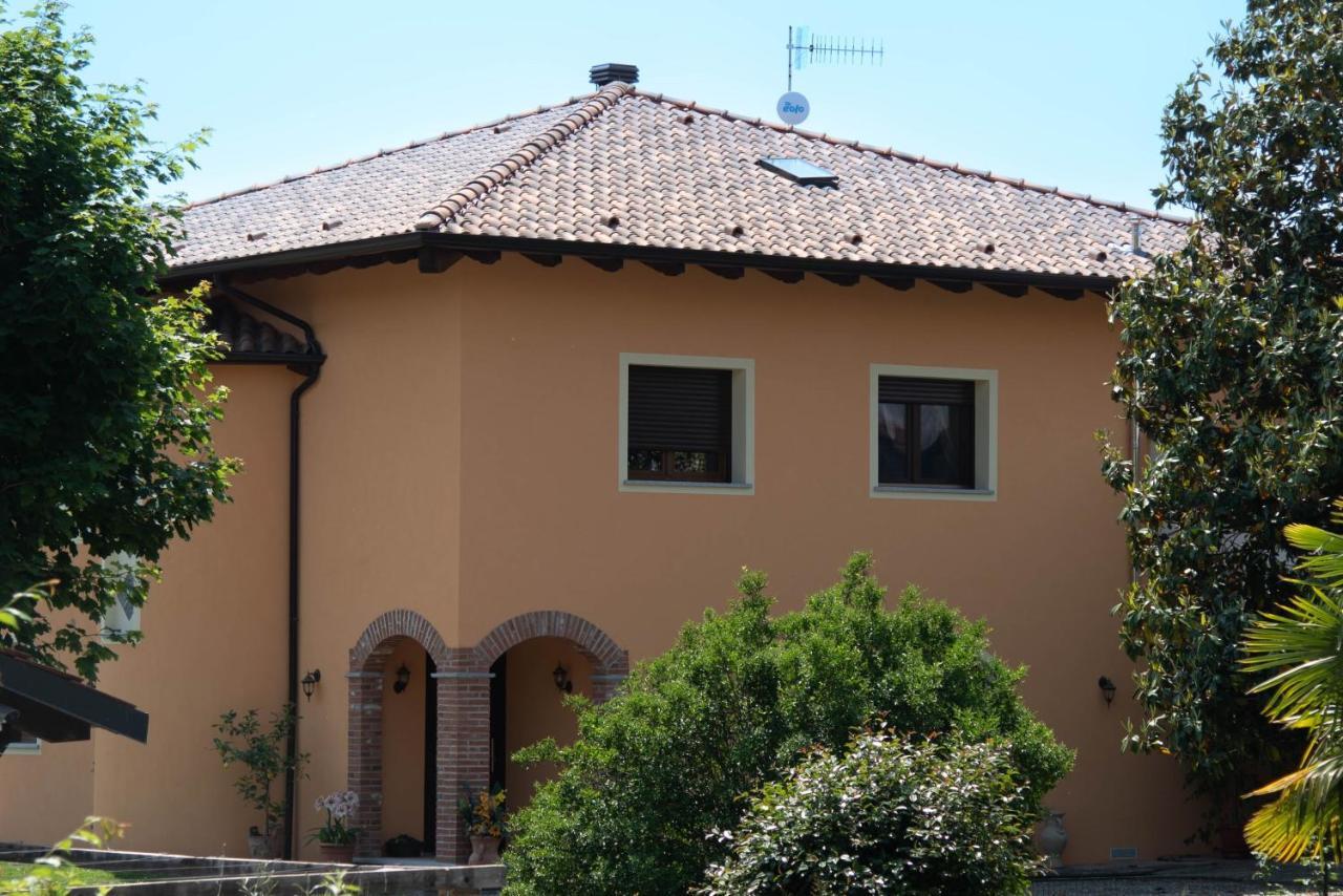 Sofia Bed & Breakfast Fara Novarese